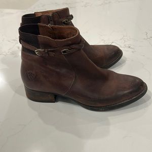 Ariat horseshoe buckle brown Booties size 7.5